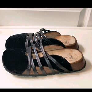 Think! Black Velvet & Leather Strappy Clogs Size 40 (US 9-9.5) Boho Art Teacher